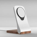 Elegant wooden MagSafe phone stand with 15W charger by Station de charge