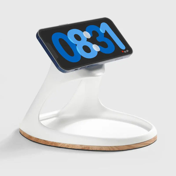 Wireless charger Vaisseau by Craft Kittiesfr in sleek white design, perfect for modern office setups.