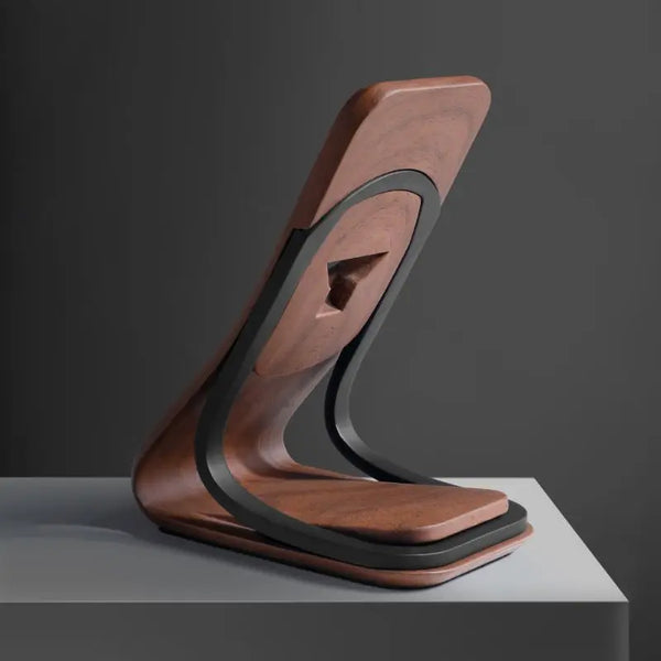 Wooden MagSafe phone stand with sleek design and black accents by Station de charge. Ideal for office use.