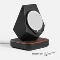 MagSafe charging stand with wooden base and geometric design for smartphones by Station de charge.