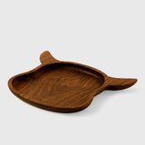 Brown wooden cow-shaped decorative plate with personalized engraving, Noyer noir brand.