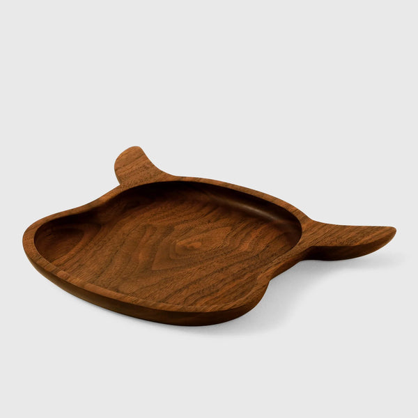 Brown wooden cow-shaped decorative plate with personalized engraving, Noyer noir brand.
